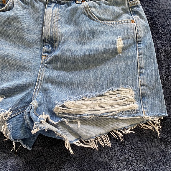 💥PRICE⬇️
TOPSHOP MOTO - MOM Shorts - size 10 - - Picture 4 of 11